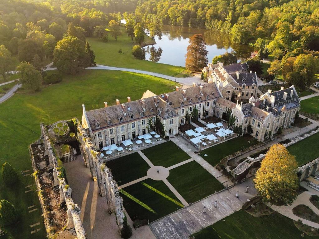 Abbaye des Vaux de Cerney